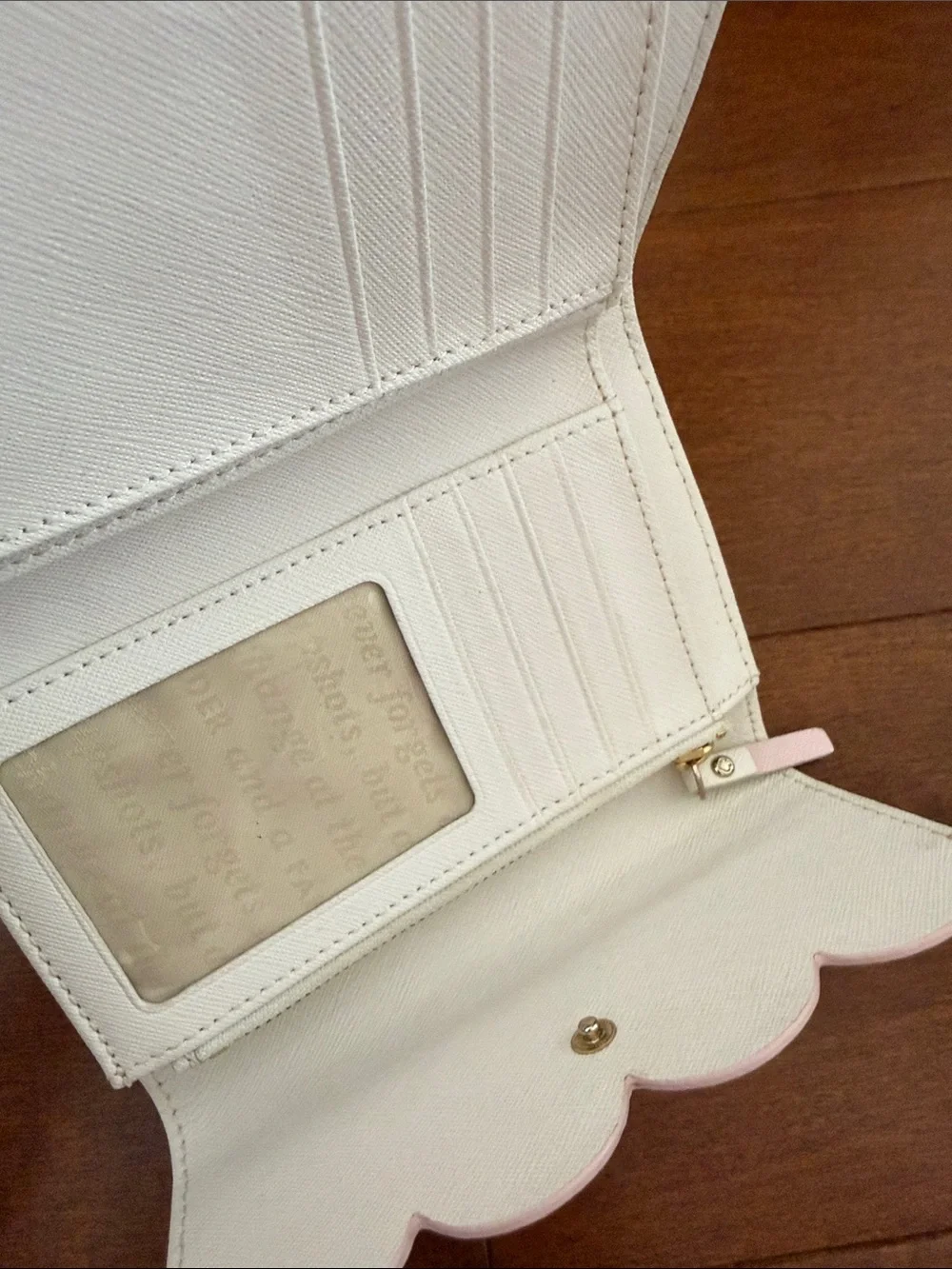kate spade compact scalloped